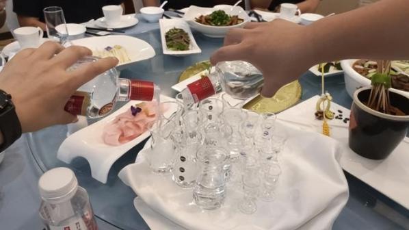 分享6款喝得起，不上头，口感好的酱香白酒，自饮待客都不错